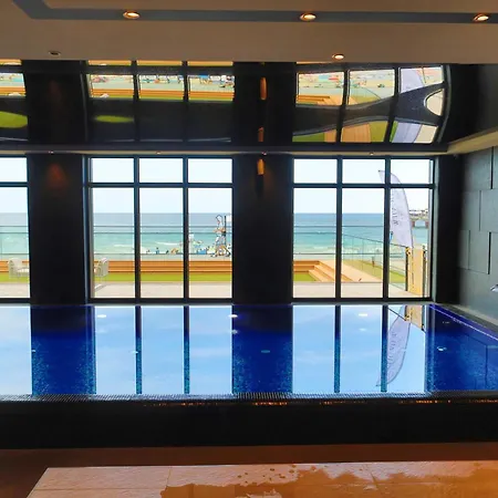 Baltic Infinity 332 - & Pool Access مينززدرويه